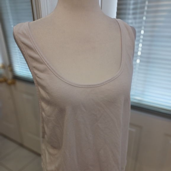 $4 Add-on White Open Tank Top - Size Large - Picture 2 of 6